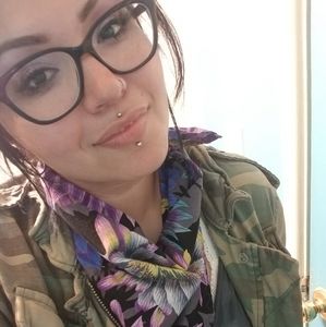 Meet your Posher, Alma